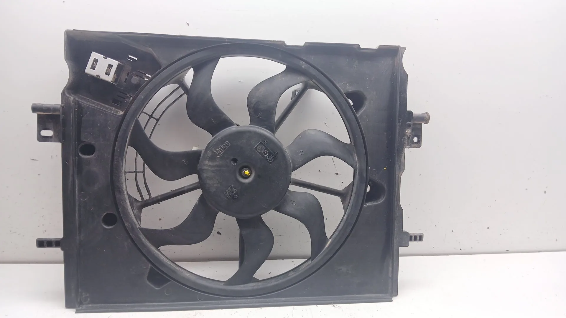 Electroventilador para Nissan Micra V (K14)
