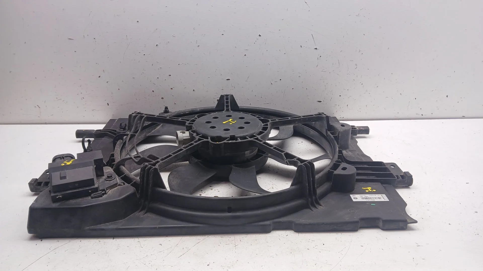 Electroventilador para Nissan Micra V (K14)