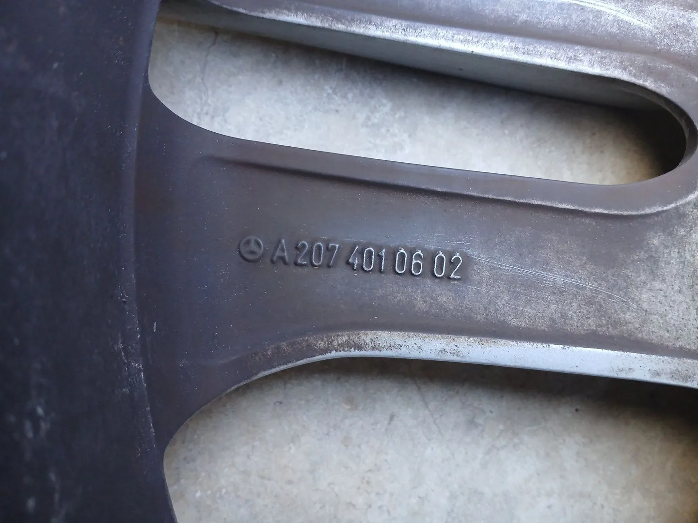 Llanta para Mercedes-Benz Clase E Descapotable (A207)