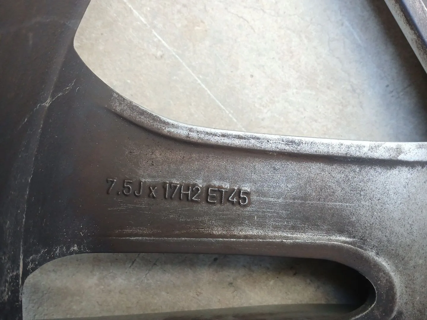 Llanta para Mercedes-Benz Clase E Descapotable (A207)