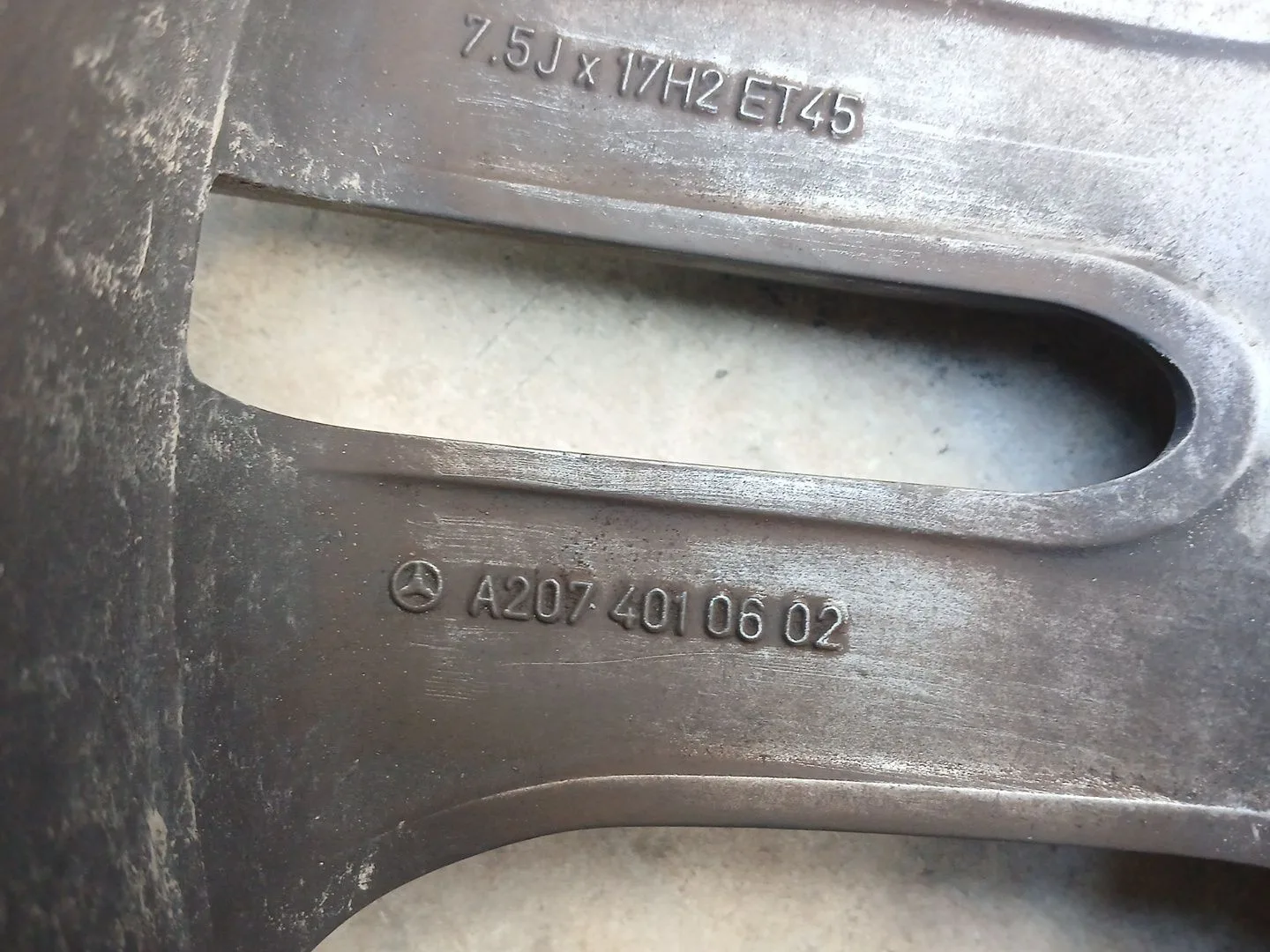 Llanta para Mercedes-Benz Clase E Descapotable (A207)