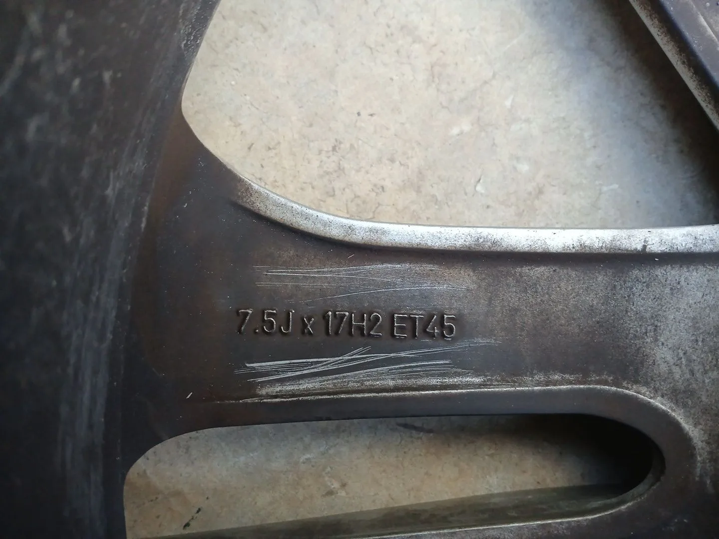 Llanta para Mercedes-Benz Clase E Descapotable (A207)