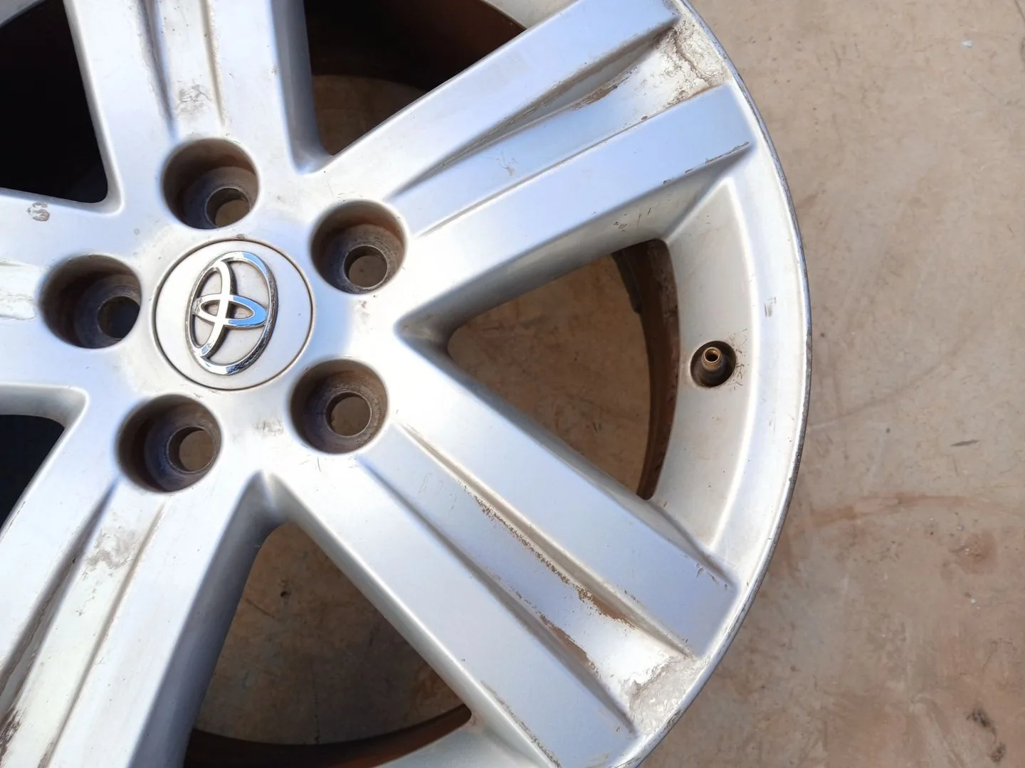 Llanta para Toyota Auris