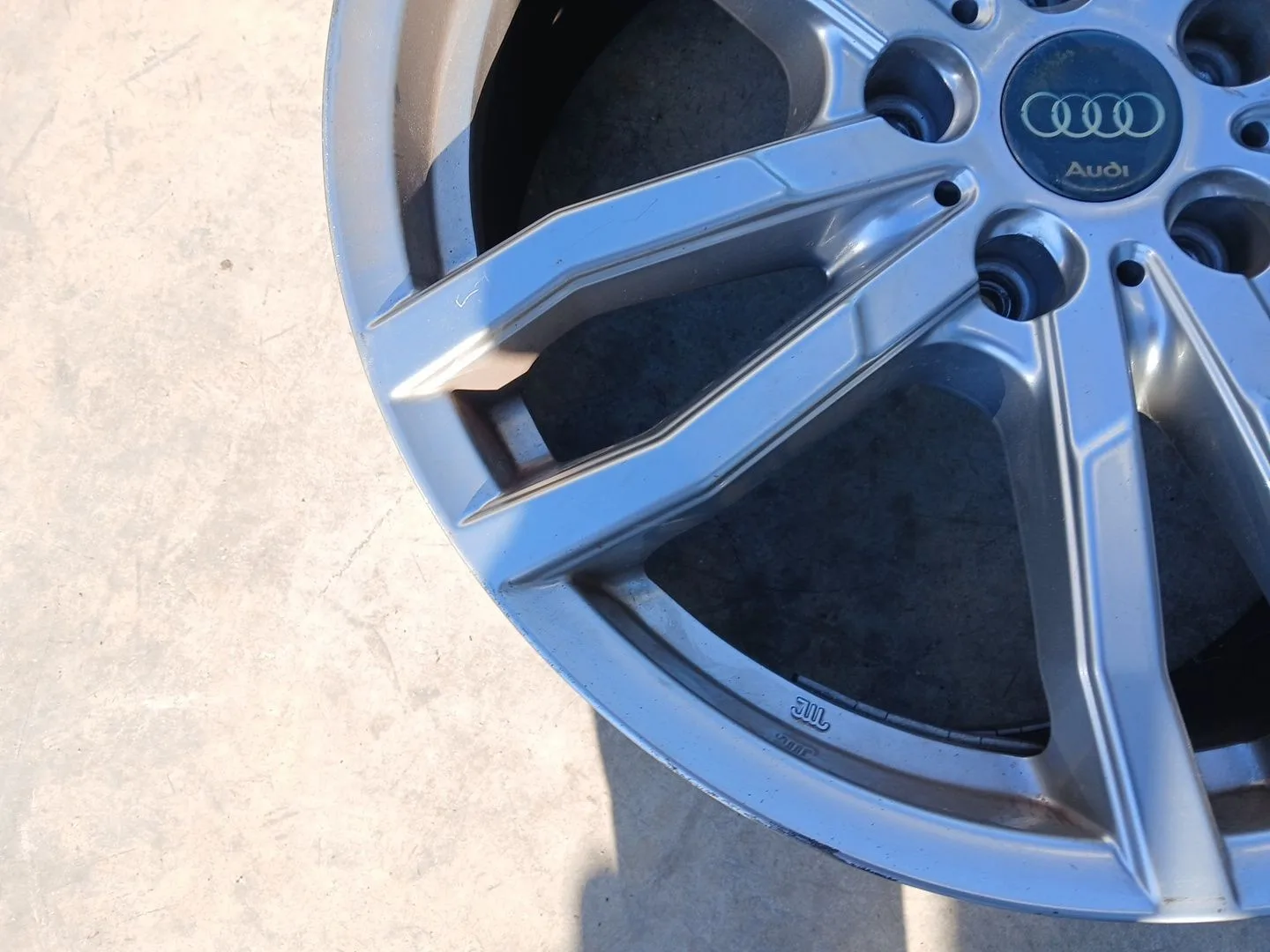 Llanta para Audi Q7 (4Lb)