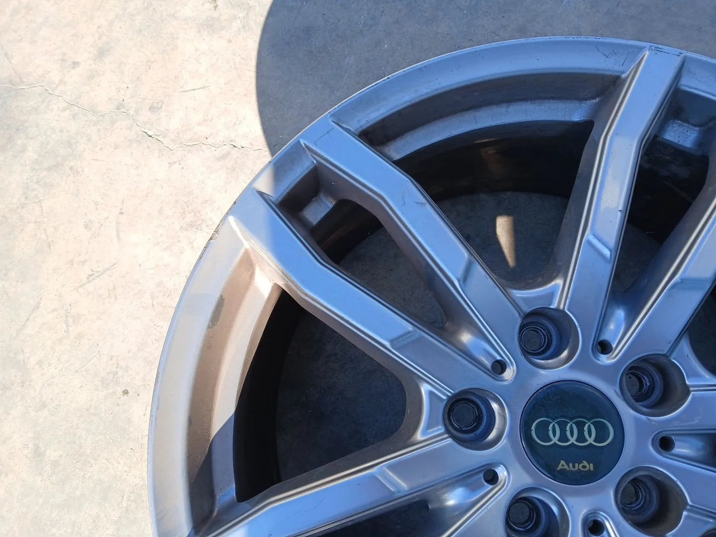 Llanta para Audi Q7 (4Lb)
