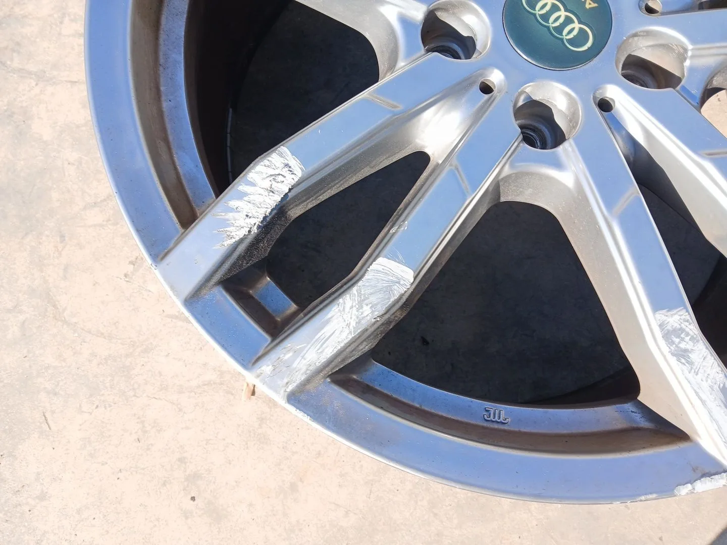 Llanta para Audi Q7 (4Lb)