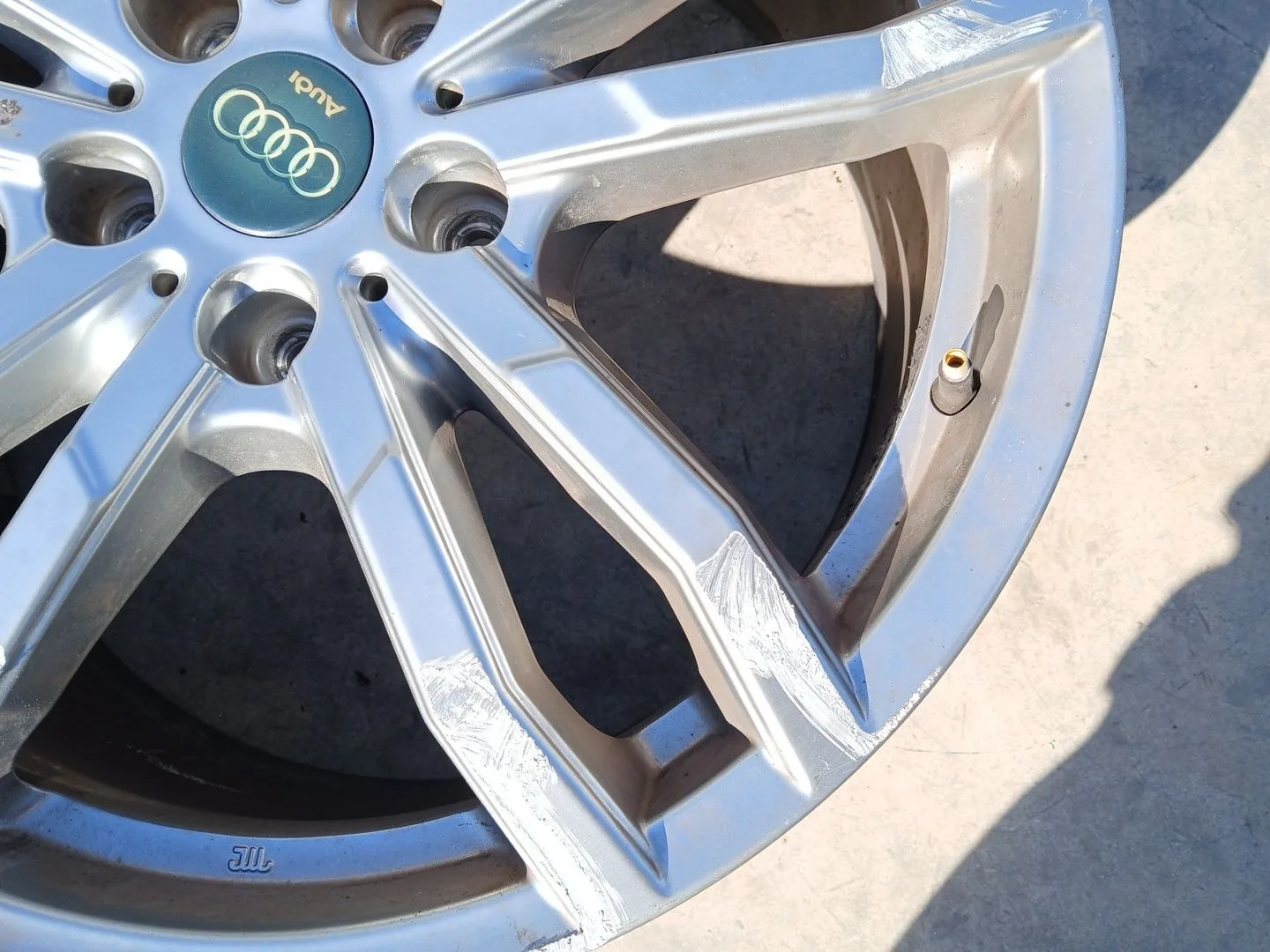 Llanta para Audi Q7 (4Lb)