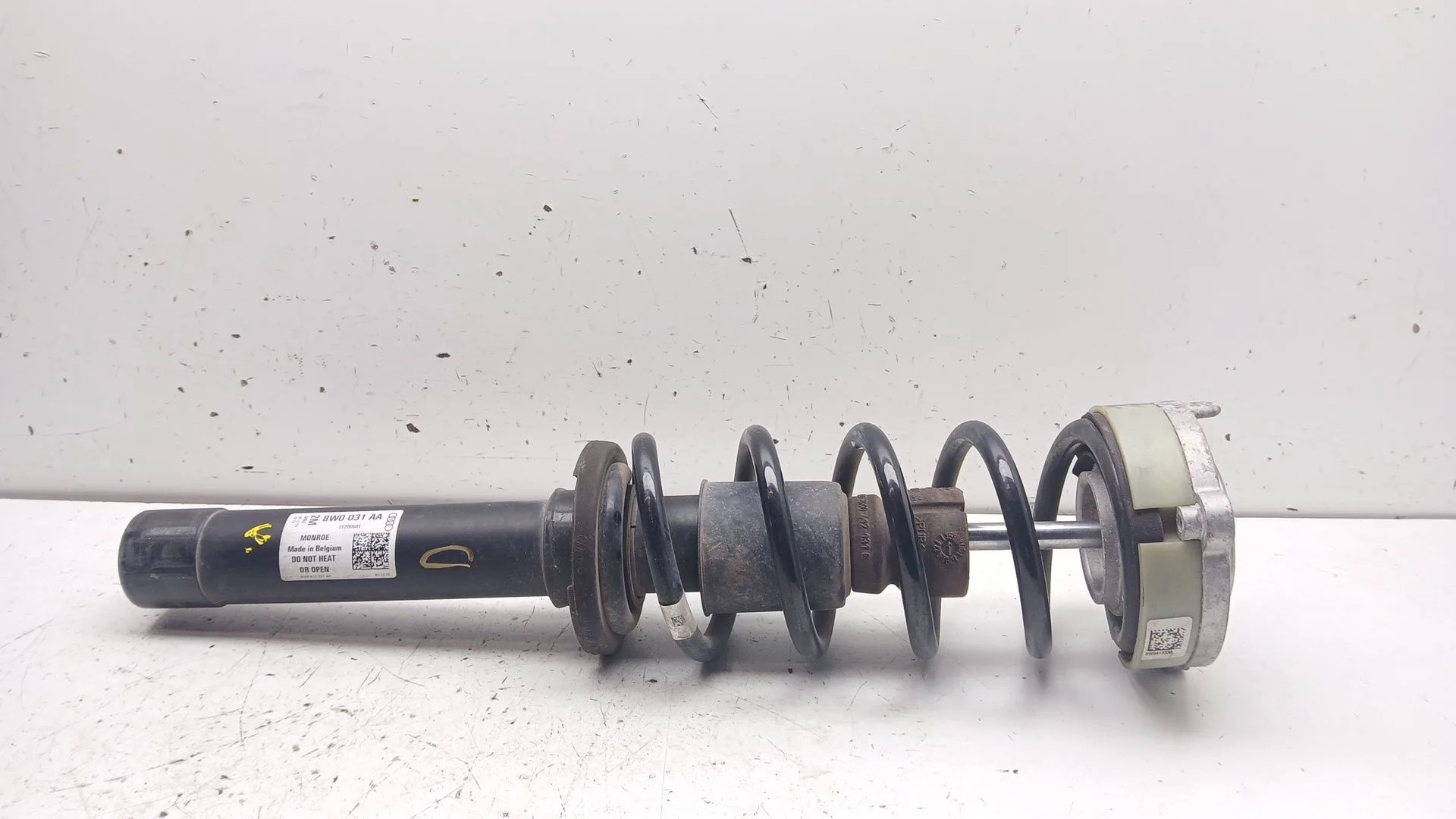 Amortiguador Delantero Derecho para Audi A4 Berlina (8W2)