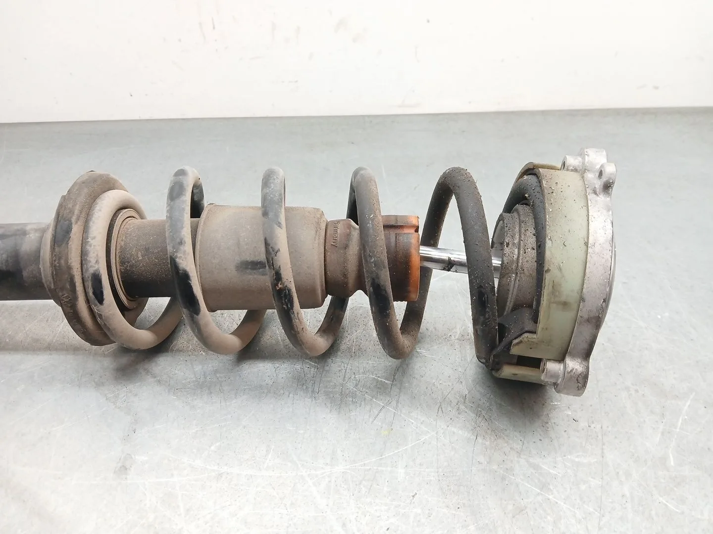 Amortiguador Delantero Izquierdo para Audi A4 Berlina (8W2)
