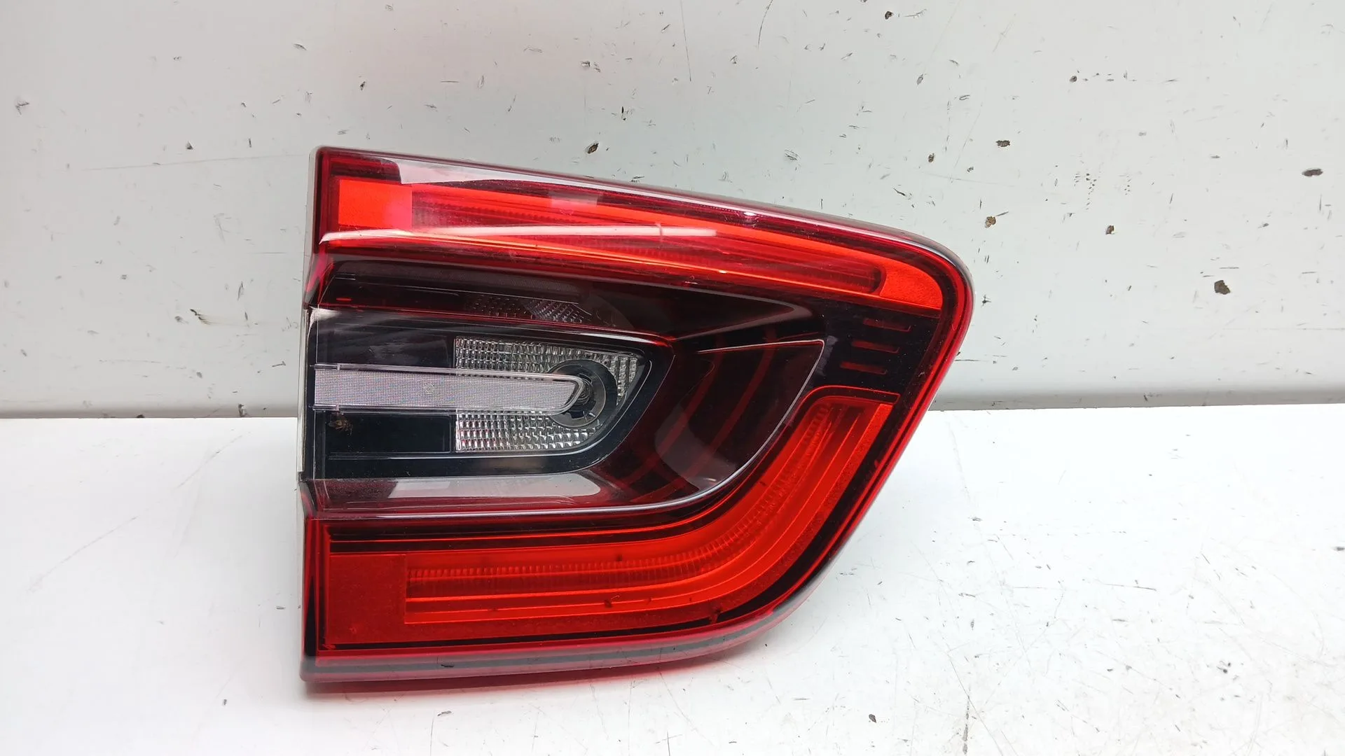 Piloto Trasero Izquierdo Interior para Renault Kadjar (Ha_, Hl_)