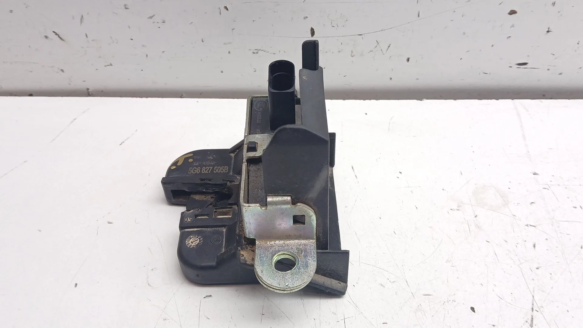 Cerradura Maletero / Porton para Volkswagen Golf Vii Lim. (Bq1)