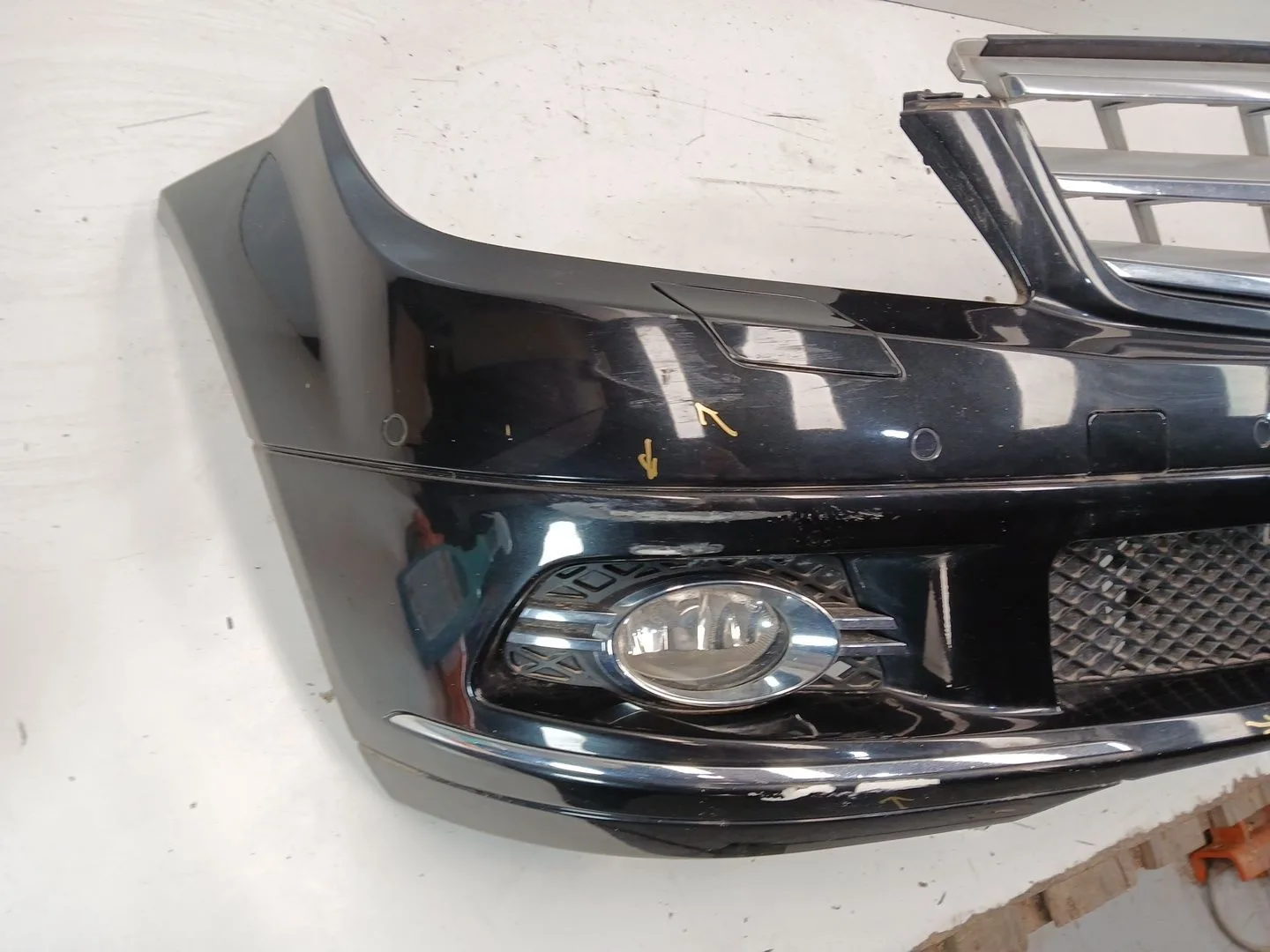 Paragolpes Delantero para Mercedes-Benz Clase C (W204)