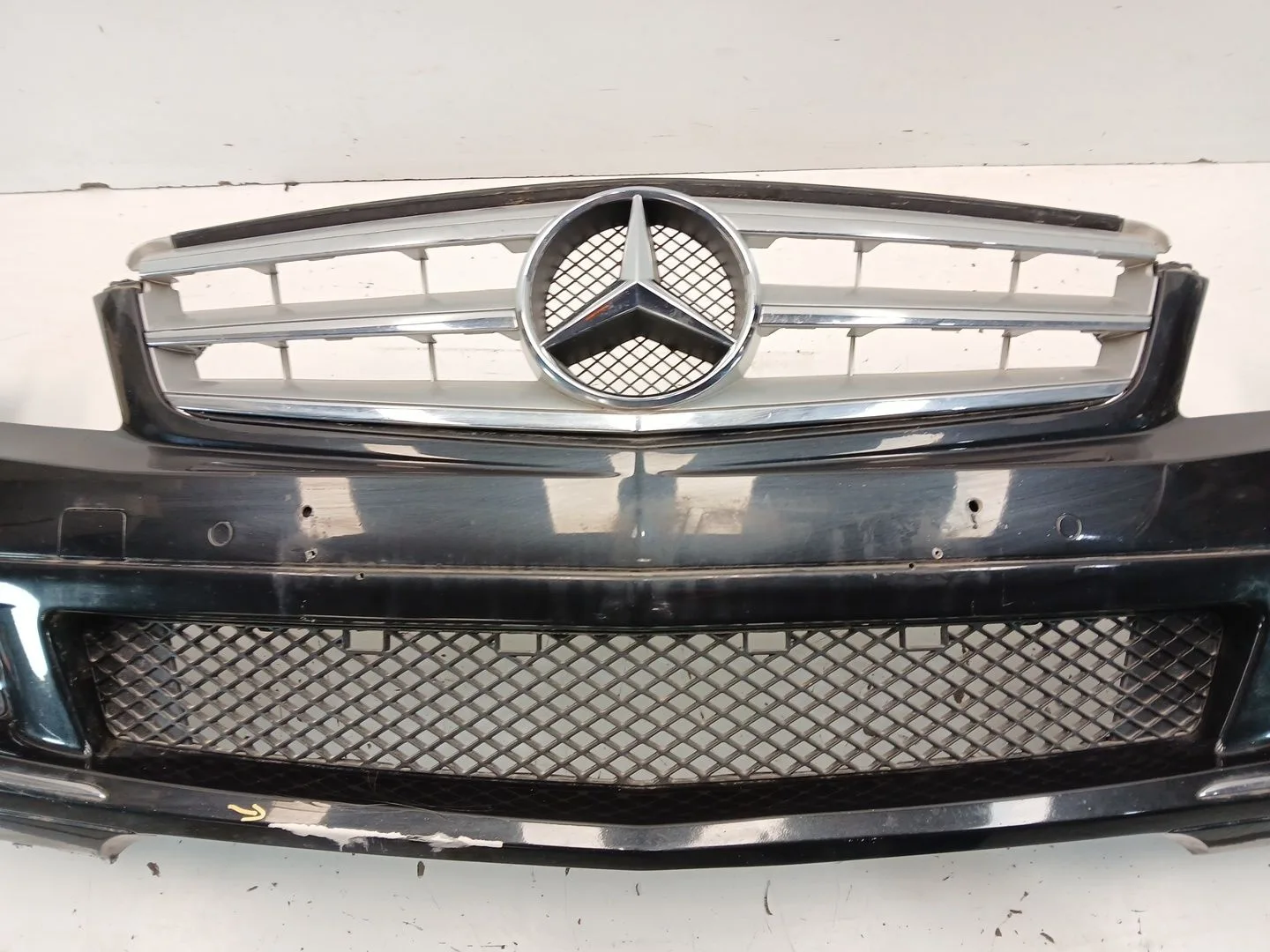 Paragolpes Delantero para Mercedes-Benz Clase C (W204)
