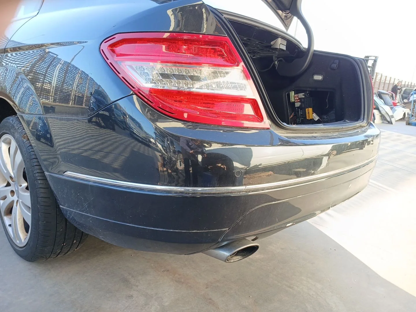 Paragolpes Trasero para Mercedes-Benz Clase C (W204)