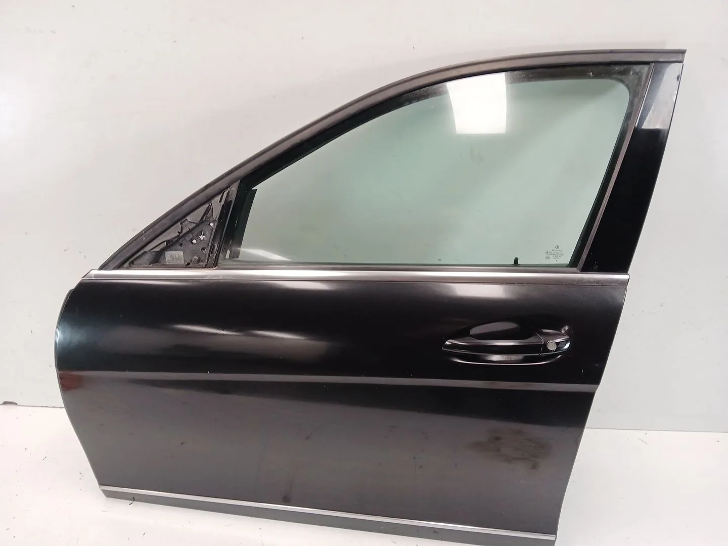 Puerta Delantera Izquierda para Mercedes-Benz Clase C (W204)