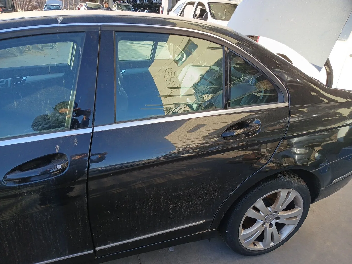 Puerta Trasera Izquierda para Mercedes-Benz Clase C (W204)