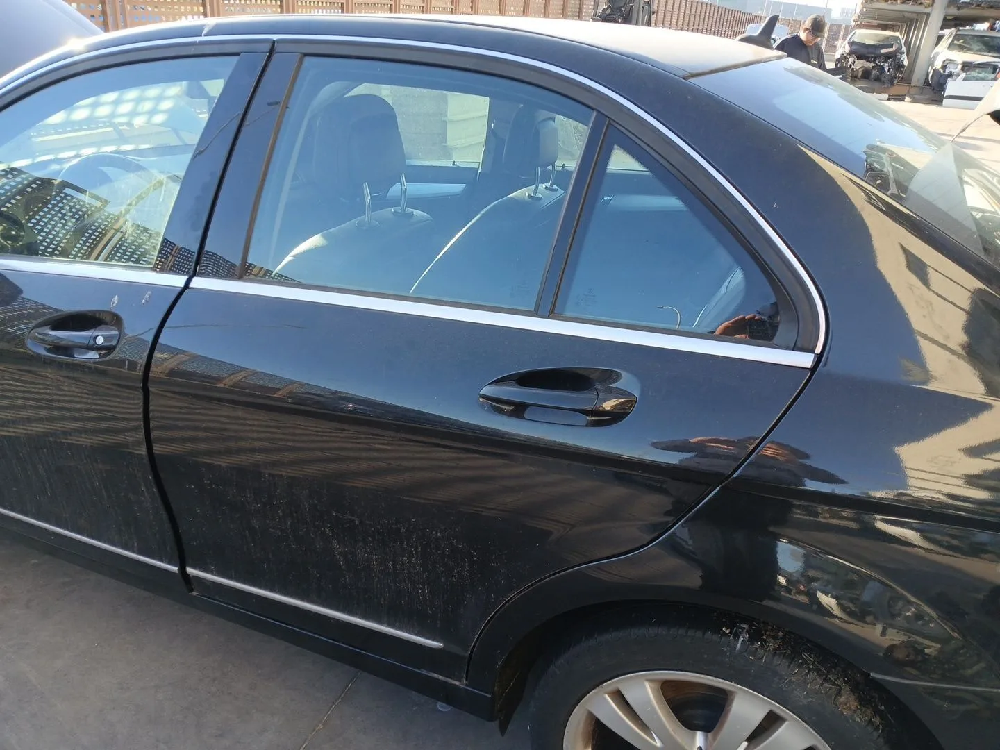 Puerta Trasera Izquierda para Mercedes-Benz Clase C (W204)