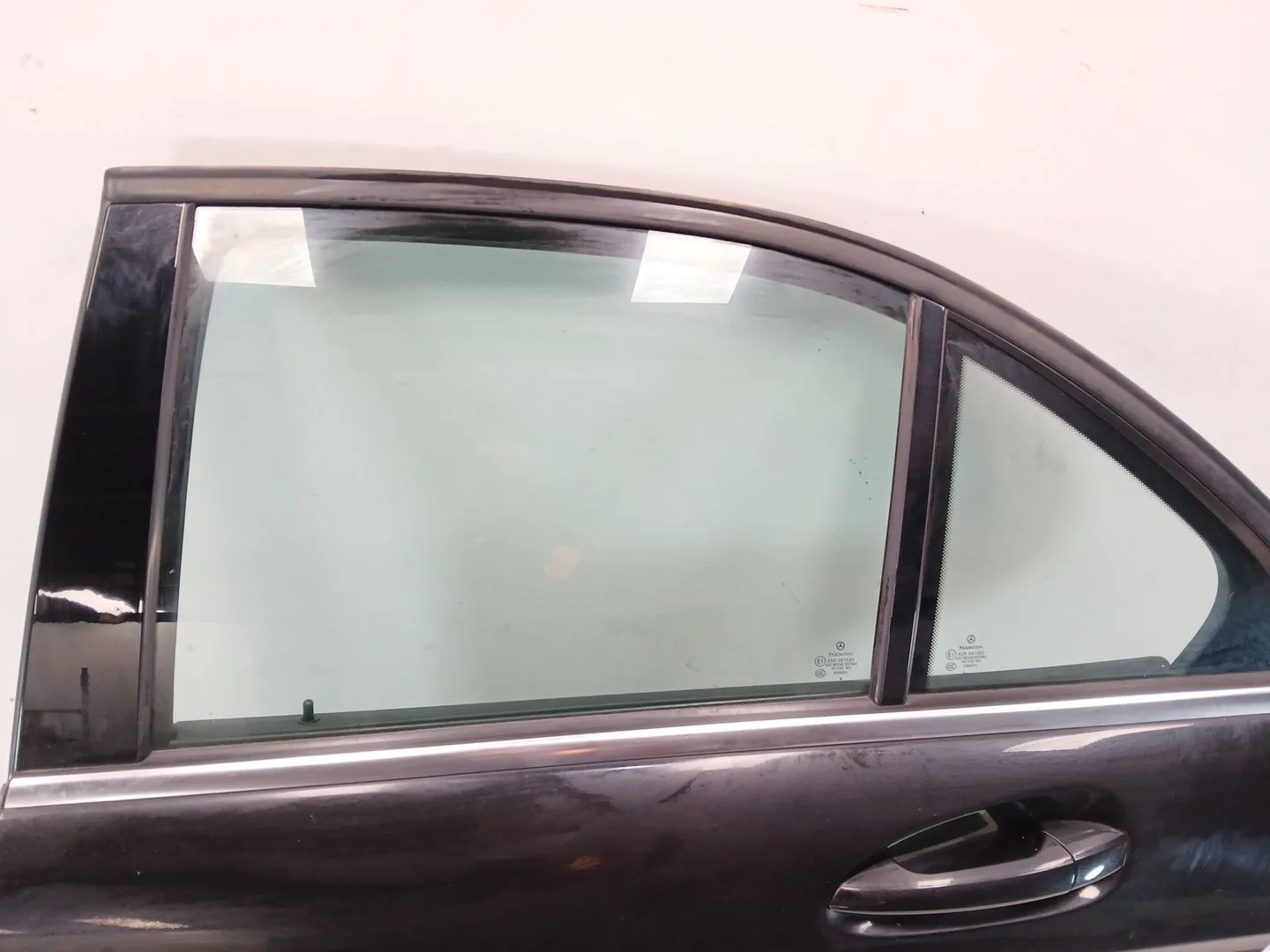 Puerta Trasera Izquierda para Mercedes-Benz Clase C (W204)