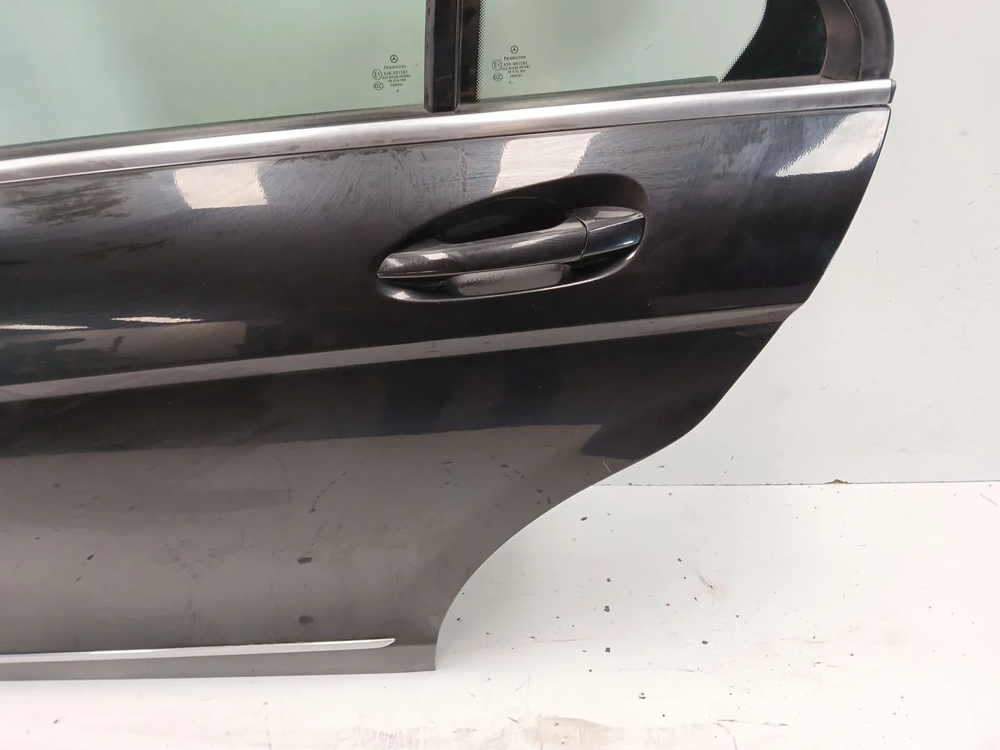 Puerta Trasera Izquierda para Mercedes-Benz Clase C (W204)