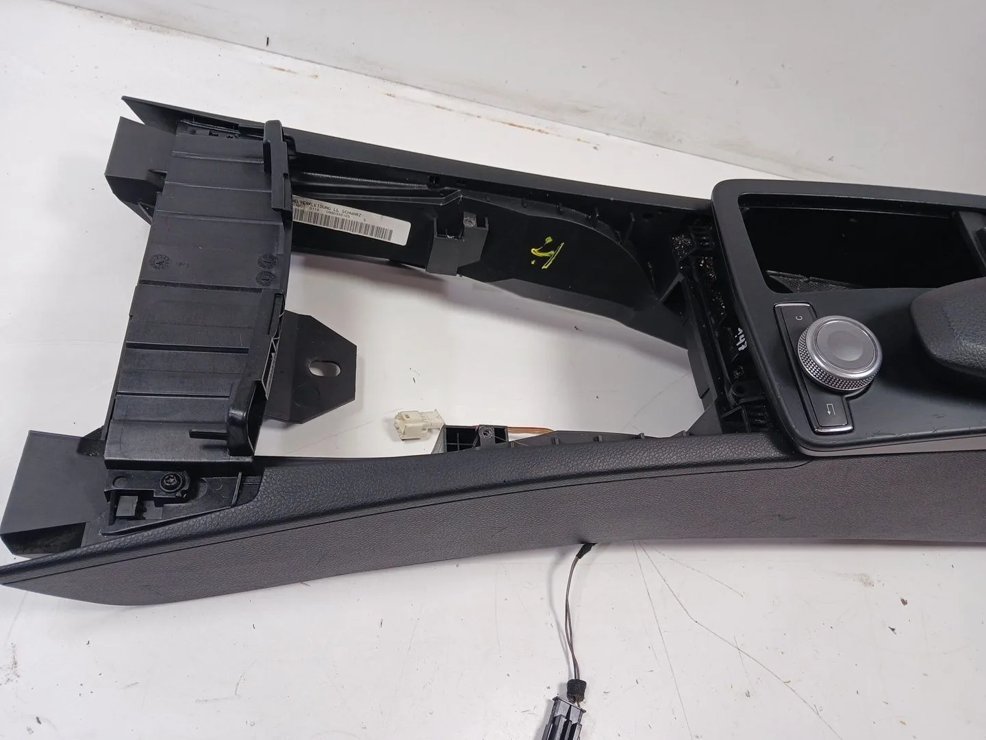 Apoyabrazos Central para Mercedes-Benz Clase C (W204)