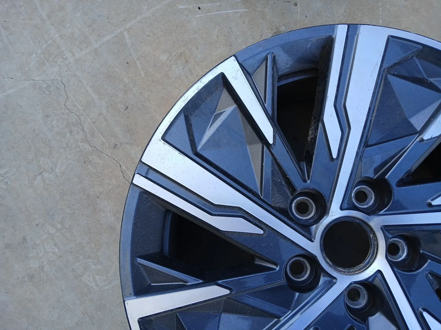 Llanta para Hyundai Tucson (Nx4E, Nx4A)