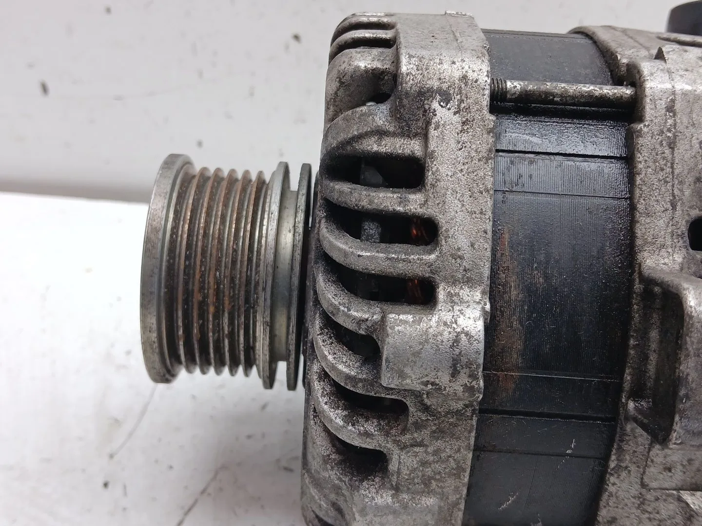 Alternador para Opel Vivaro C Furgoneta (K0)