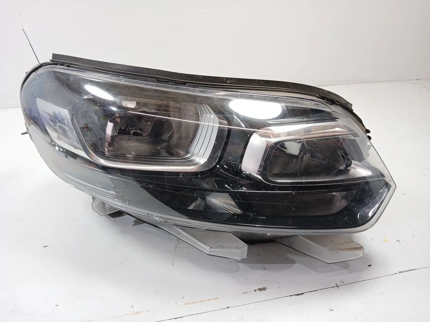 Faro Derecho para Opel Vivaro C Furgoneta (K0)
