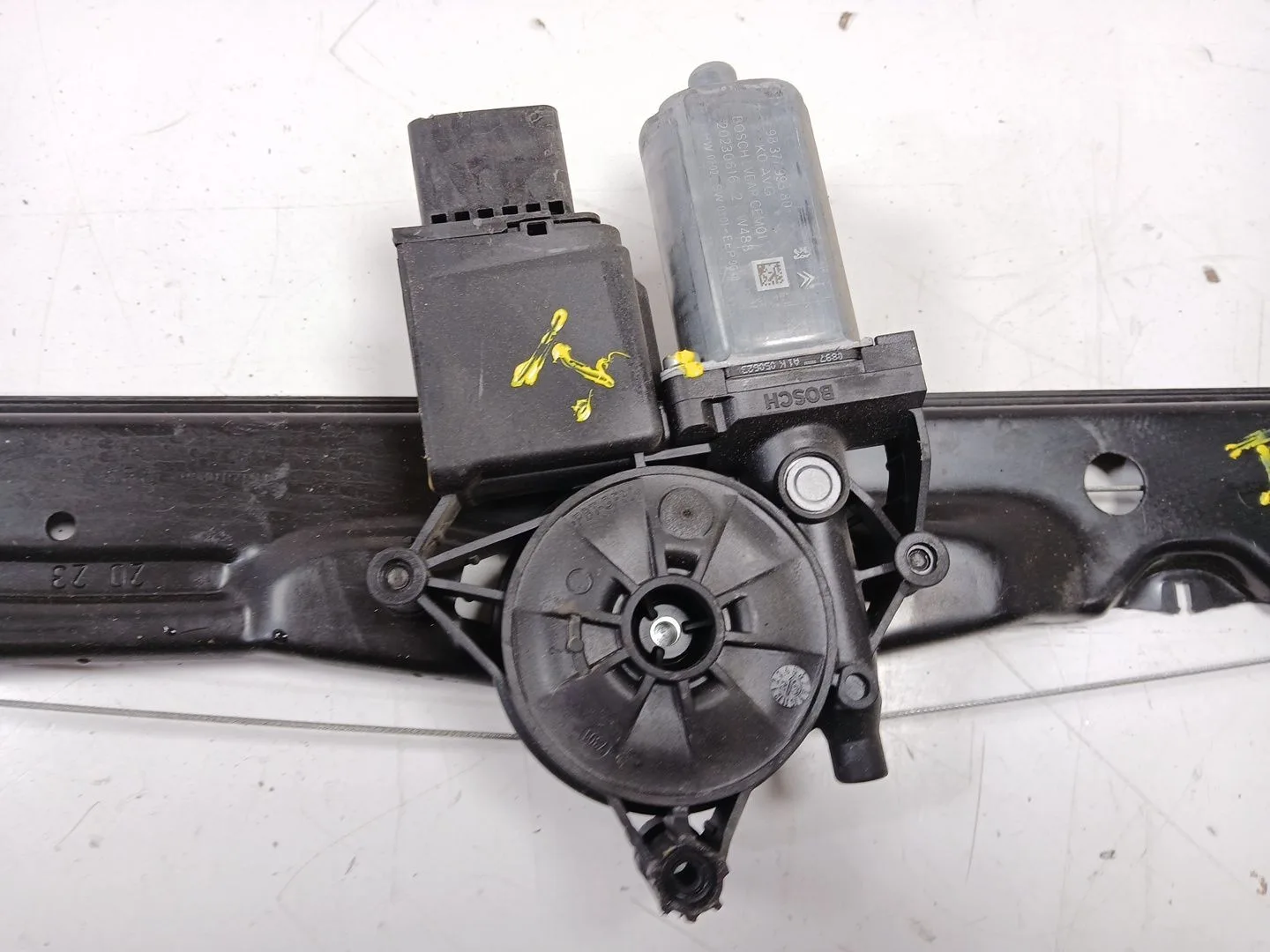 Elevalunas Delantero Izquierdo para Opel Vivaro C Furgoneta (K0)