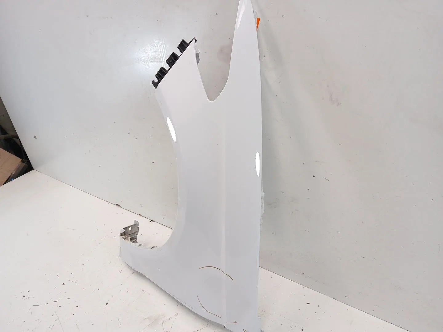 Aleta Delantera Izquierda para Ford Mondeo V Hatchback (Ce)