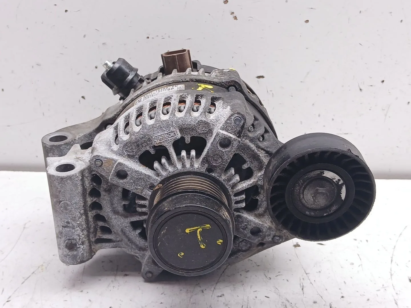 Alternador para Ford Mondeo V Hatchback (Ce)
