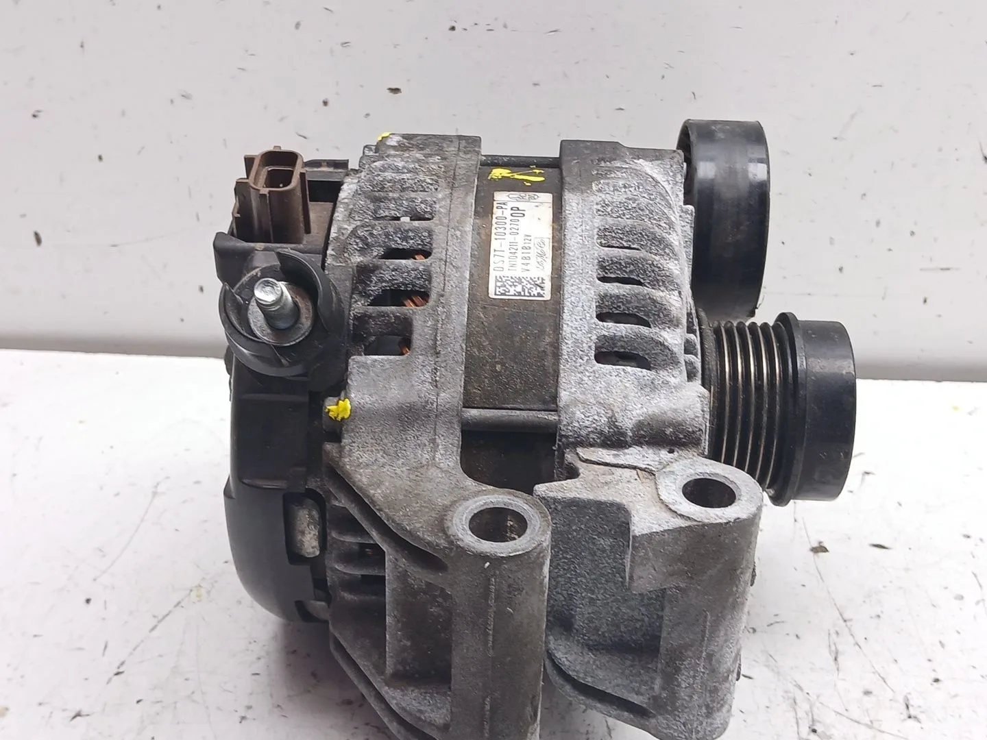 Alternador para Ford Mondeo V Hatchback (Ce)