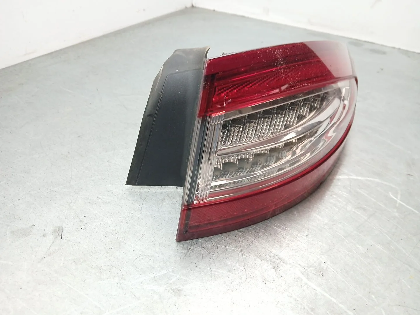 Piloto Trasero Derecho para Ford Mondeo V Hatchback (Ce)