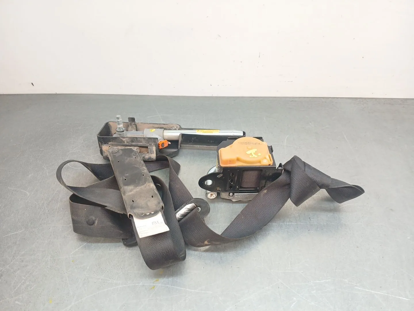 Pretensor Airbag Izquierdo para Nissan X-Trail (T31)