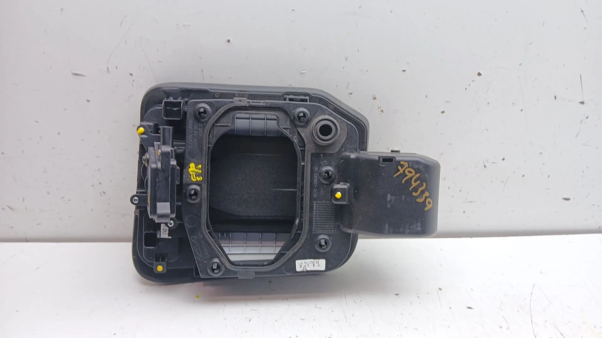Tapa Exterior Combustible para Kia Ev3