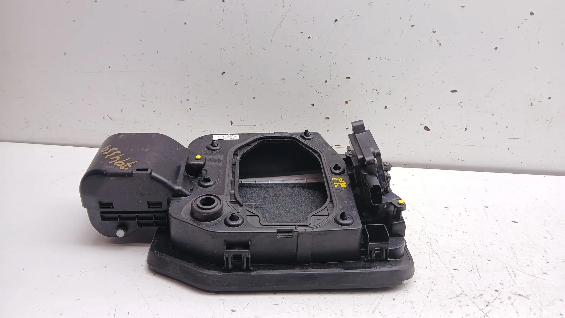Tapa Exterior Combustible para Kia Ev3