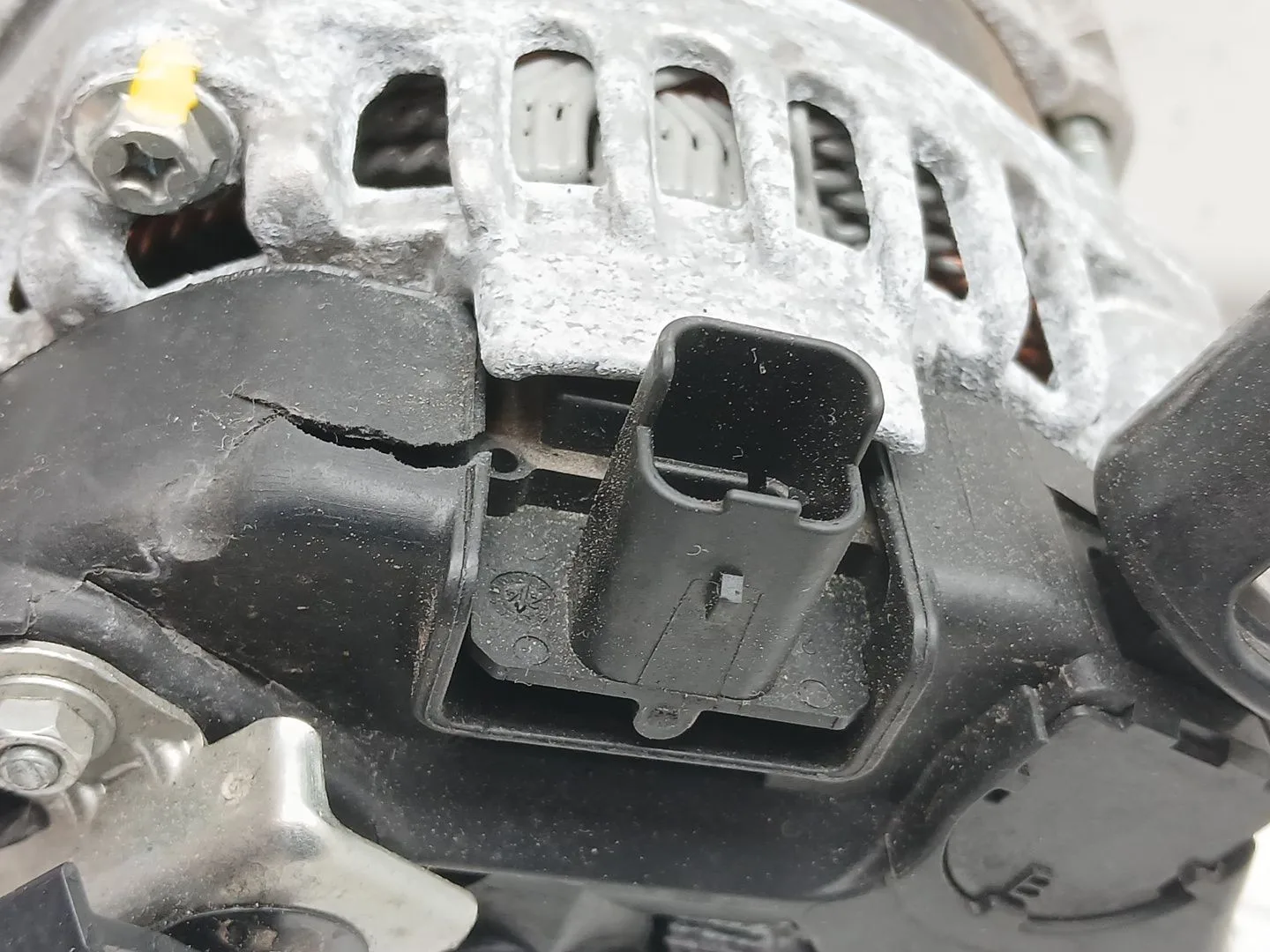 Alternador para Toyota Proace Furgoneta (Mdz_)