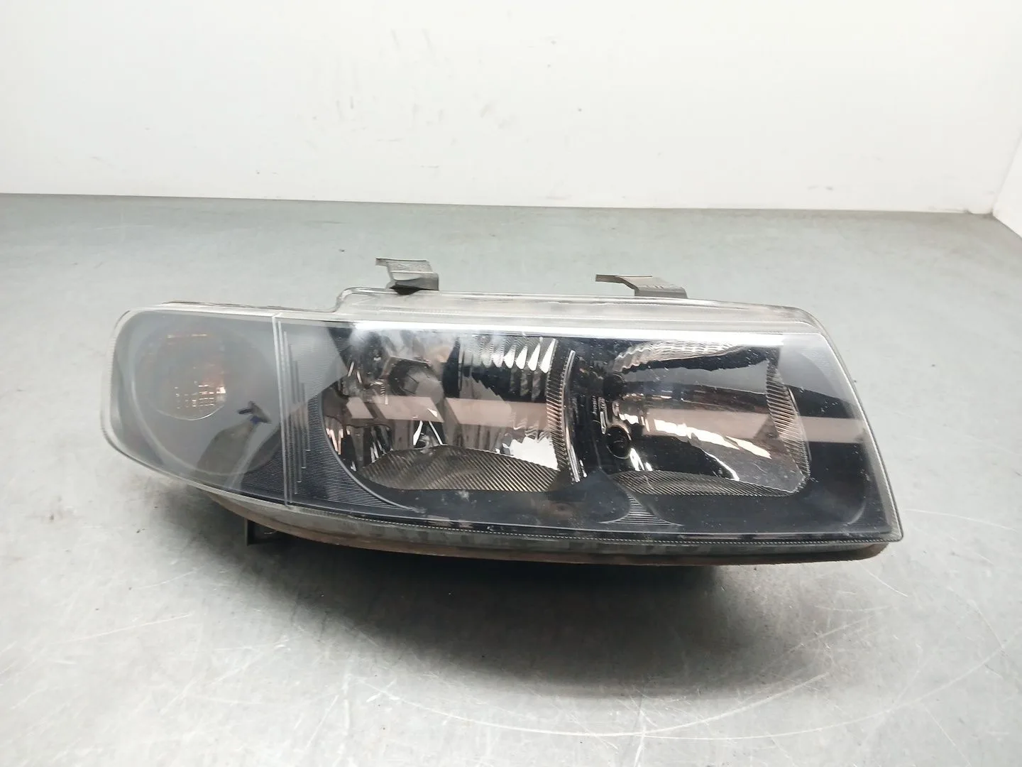 Faro Derecho para Seat Leon (1M1)