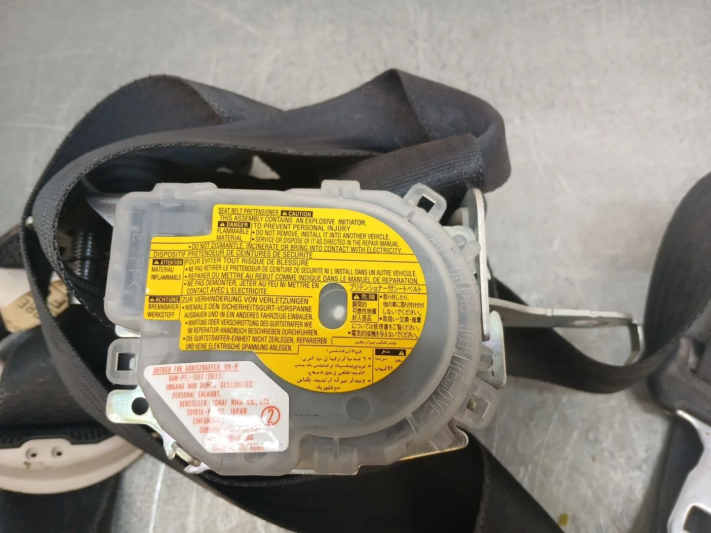 Pretensor Airbag Derecho para Subaru Legacy Kombi/Outback B14