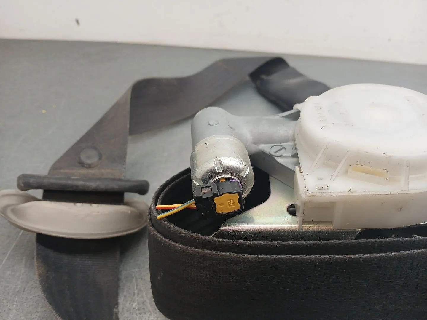 Pretensor Airbag Izquierdo para Subaru Legacy Kombi/Outback B14