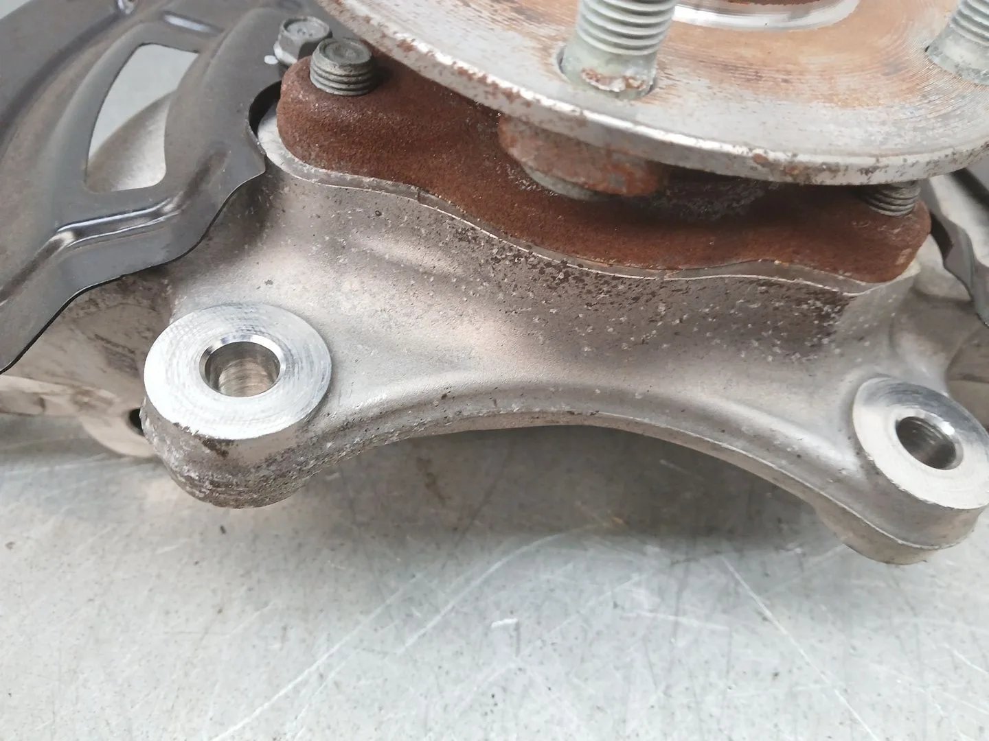 Mangueta Delantera Izquierda para Kia Ev3