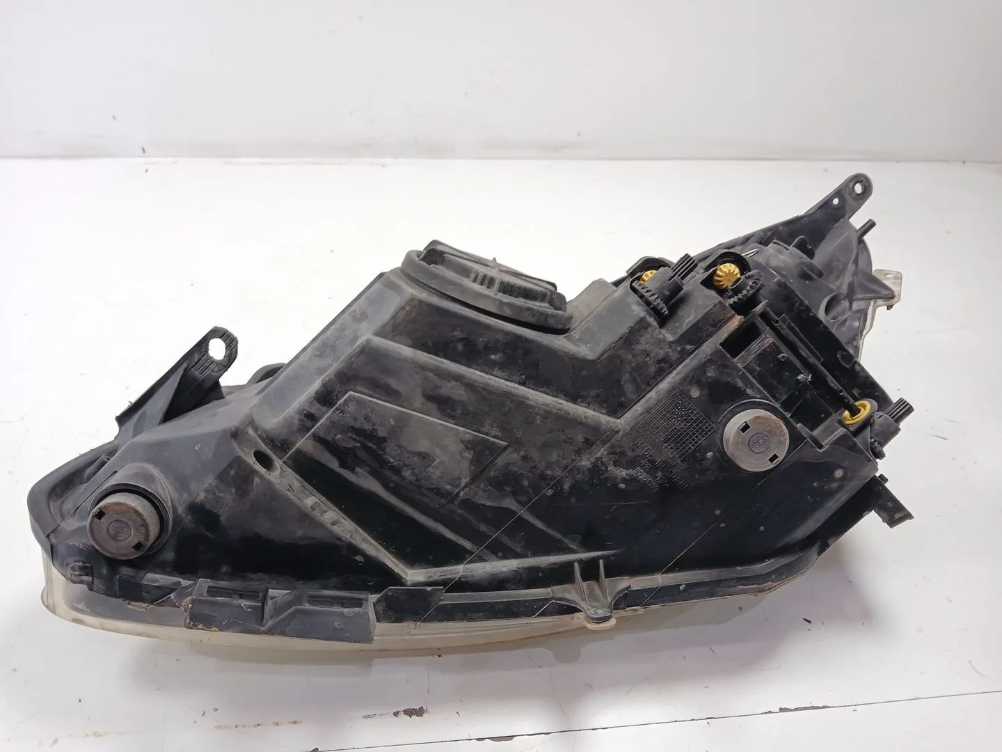 Faro Derecho para Opel Corsa D (S07)