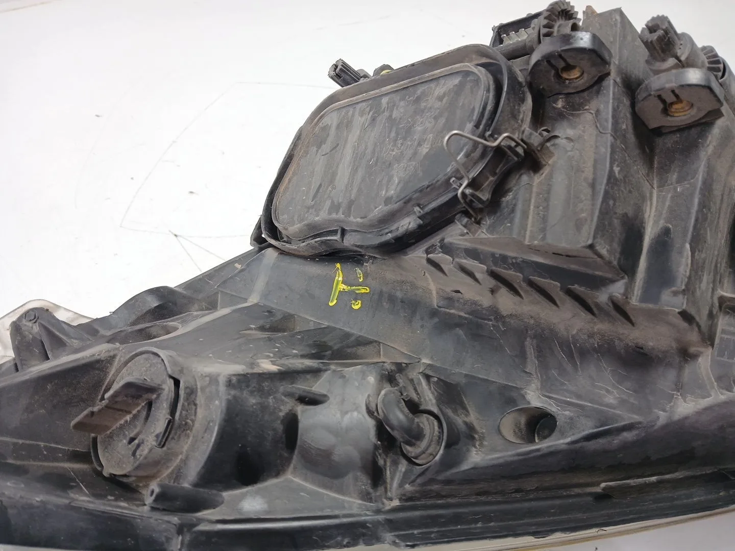 Faro Derecho para Opel Corsa D (S07)