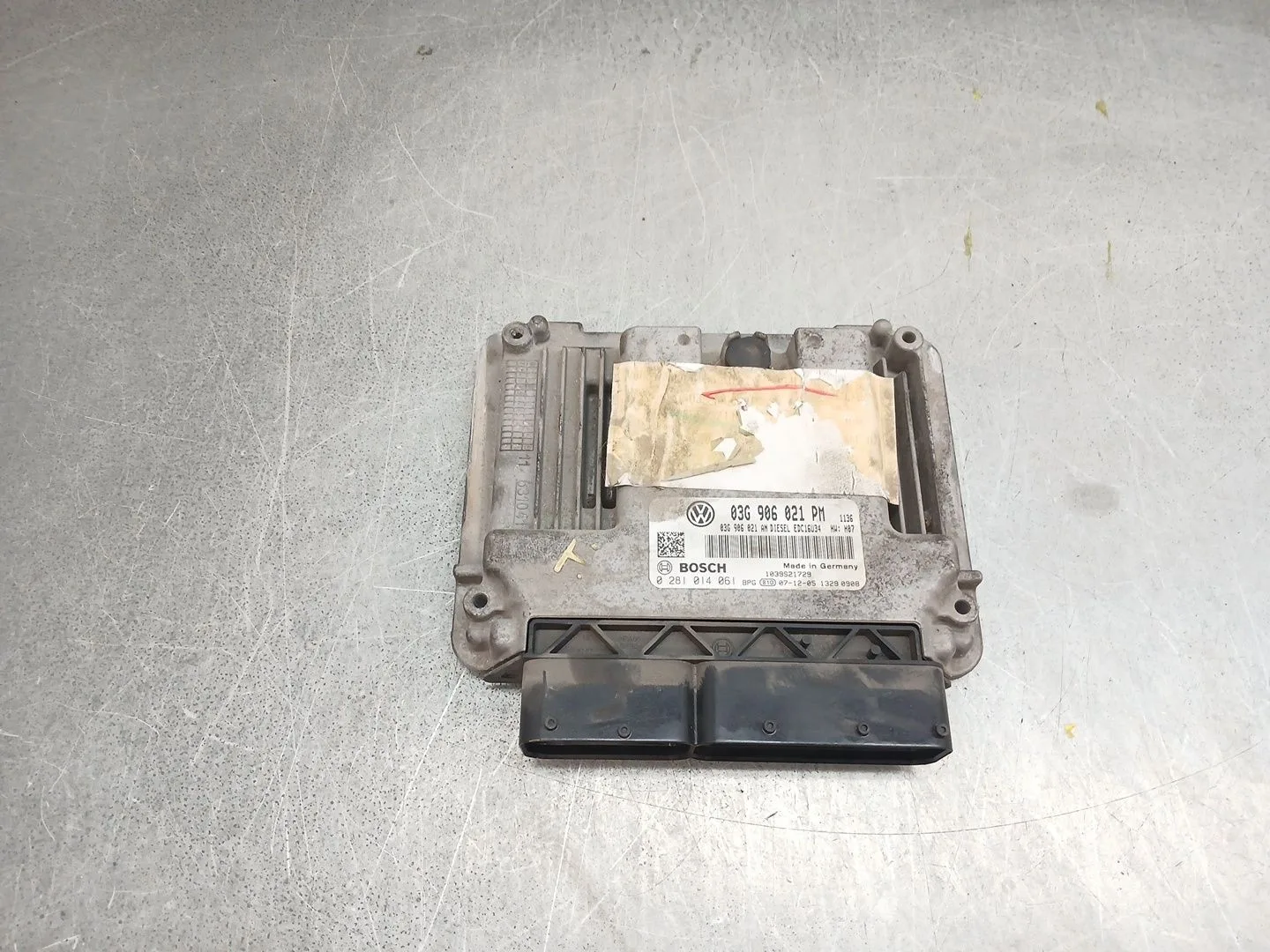 Centralita Motor Uce para Volkswagen Golf V (1K1)