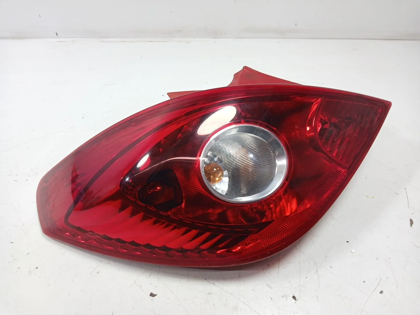 Piloto Trasero Izquierdo para Opel Corsa D (S07)