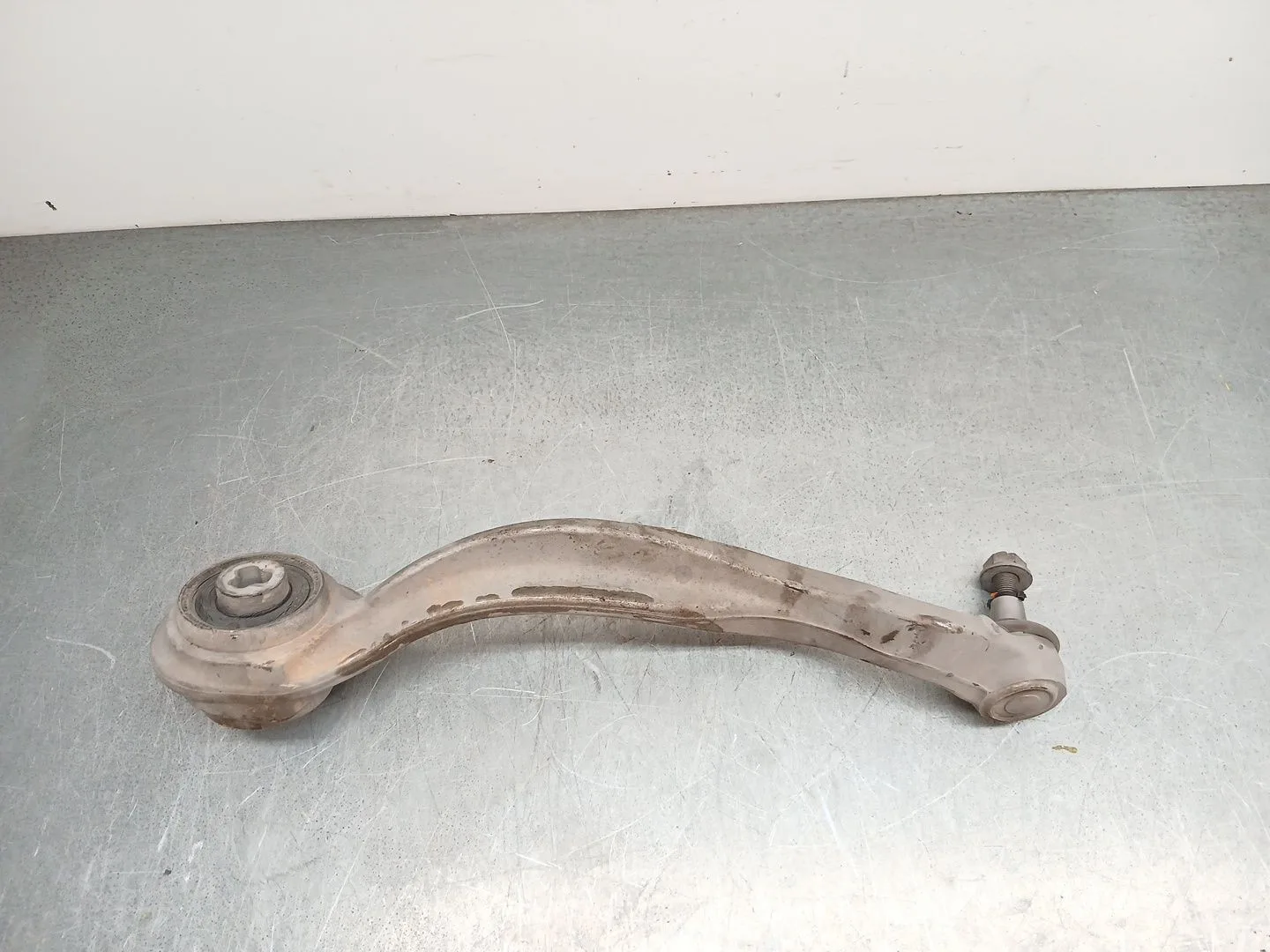 Brazo Suspension Inferior Delantero Derecho para Mercedes-Benz Clase E (W212)