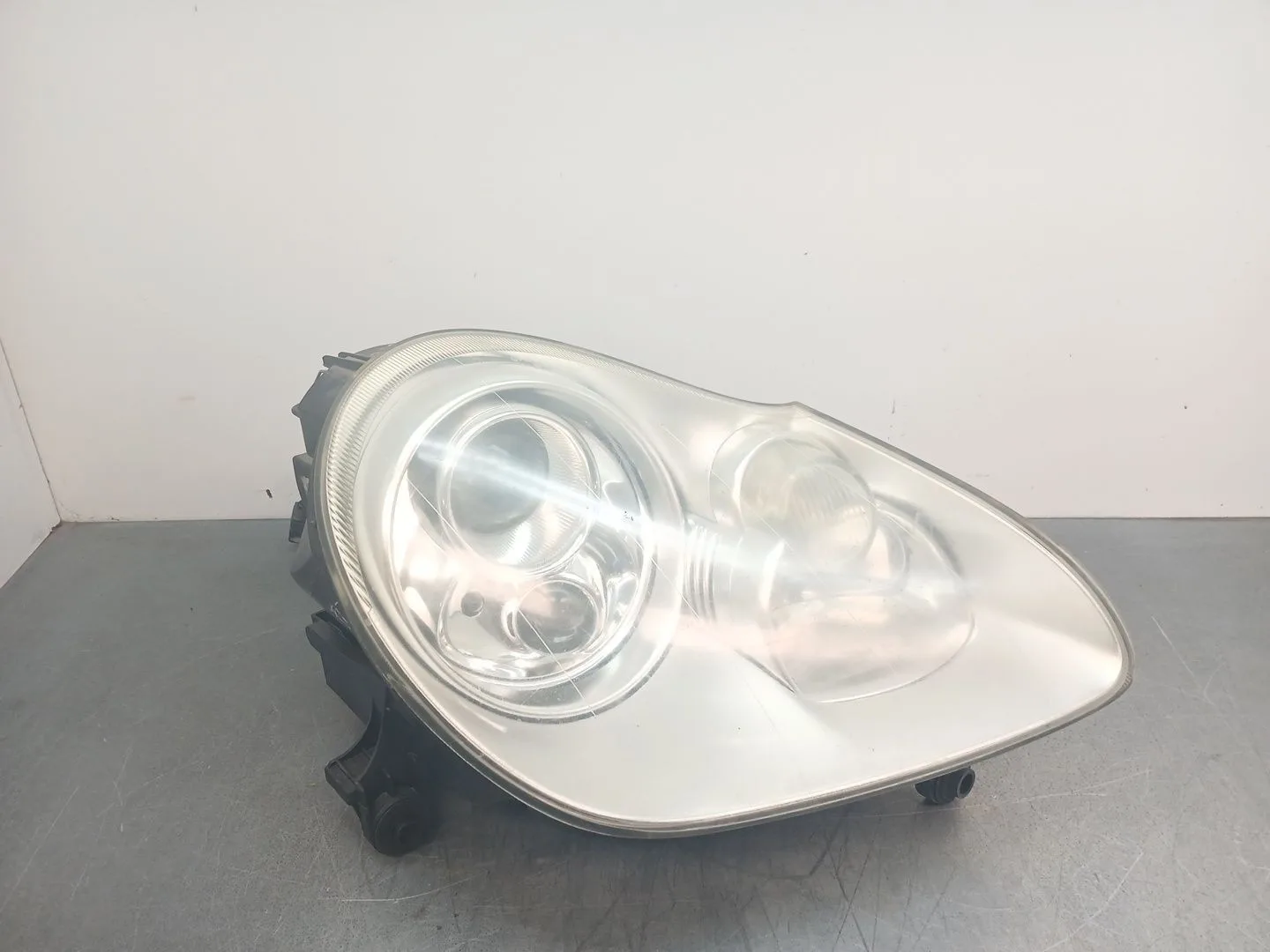 Faro Derecho para Porsche Cayenne (9Pa)
