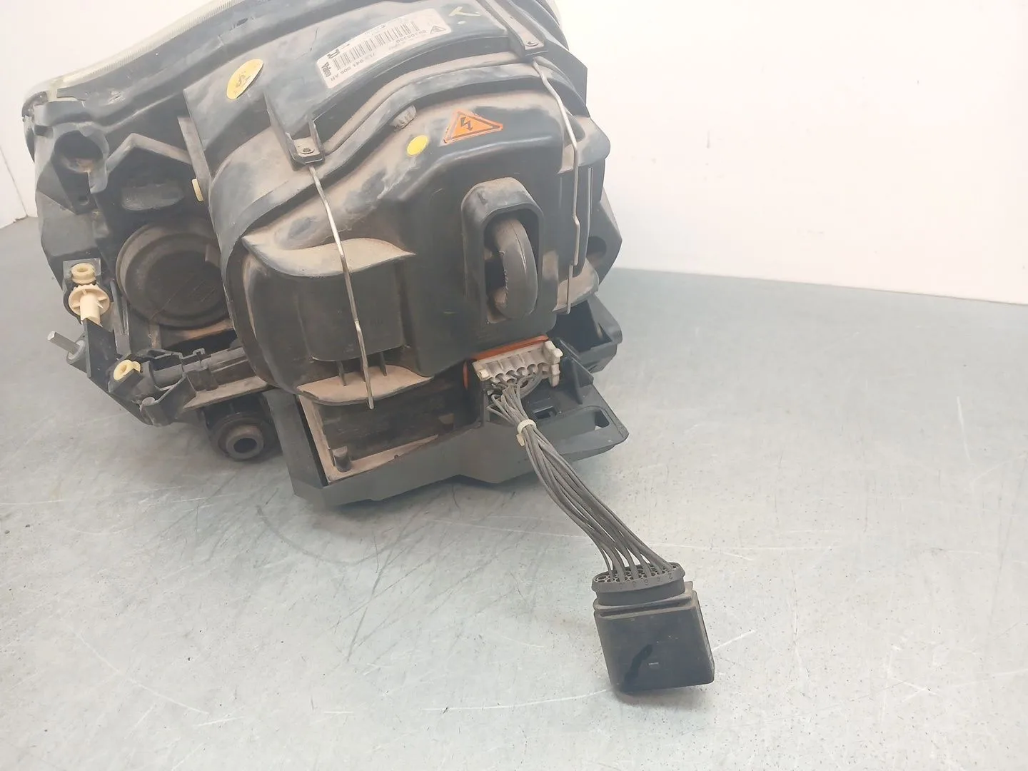 Faro Derecho para Porsche Cayenne (9Pa)