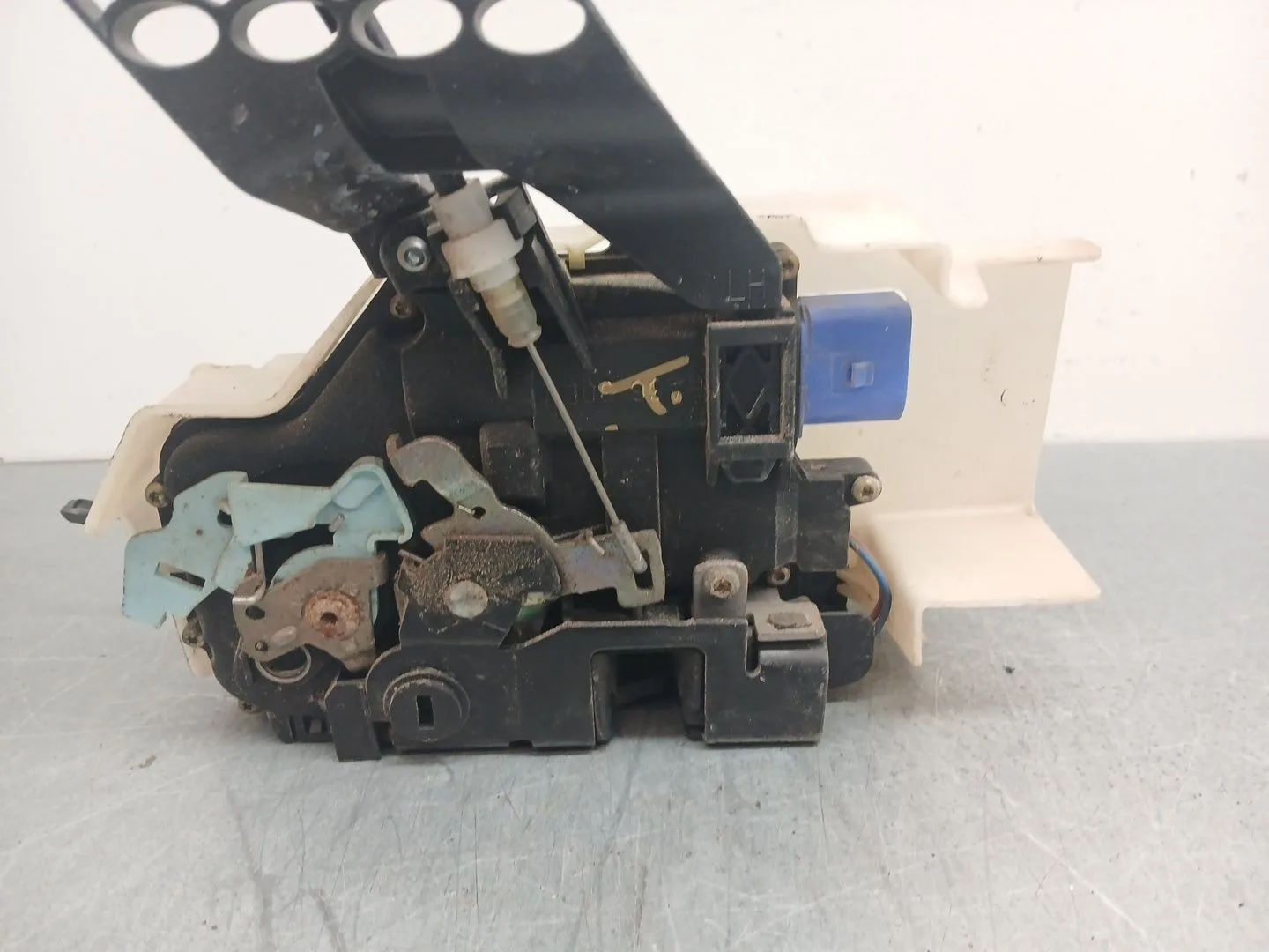 Cerradura Puerta Trasera Izquierda para Porsche Cayenne (9Pa)