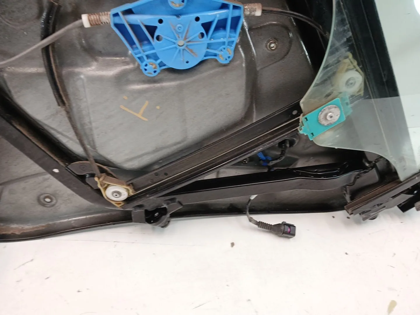 Elevalunas Trasero Izquierdo para Porsche Cayenne (9Pa)