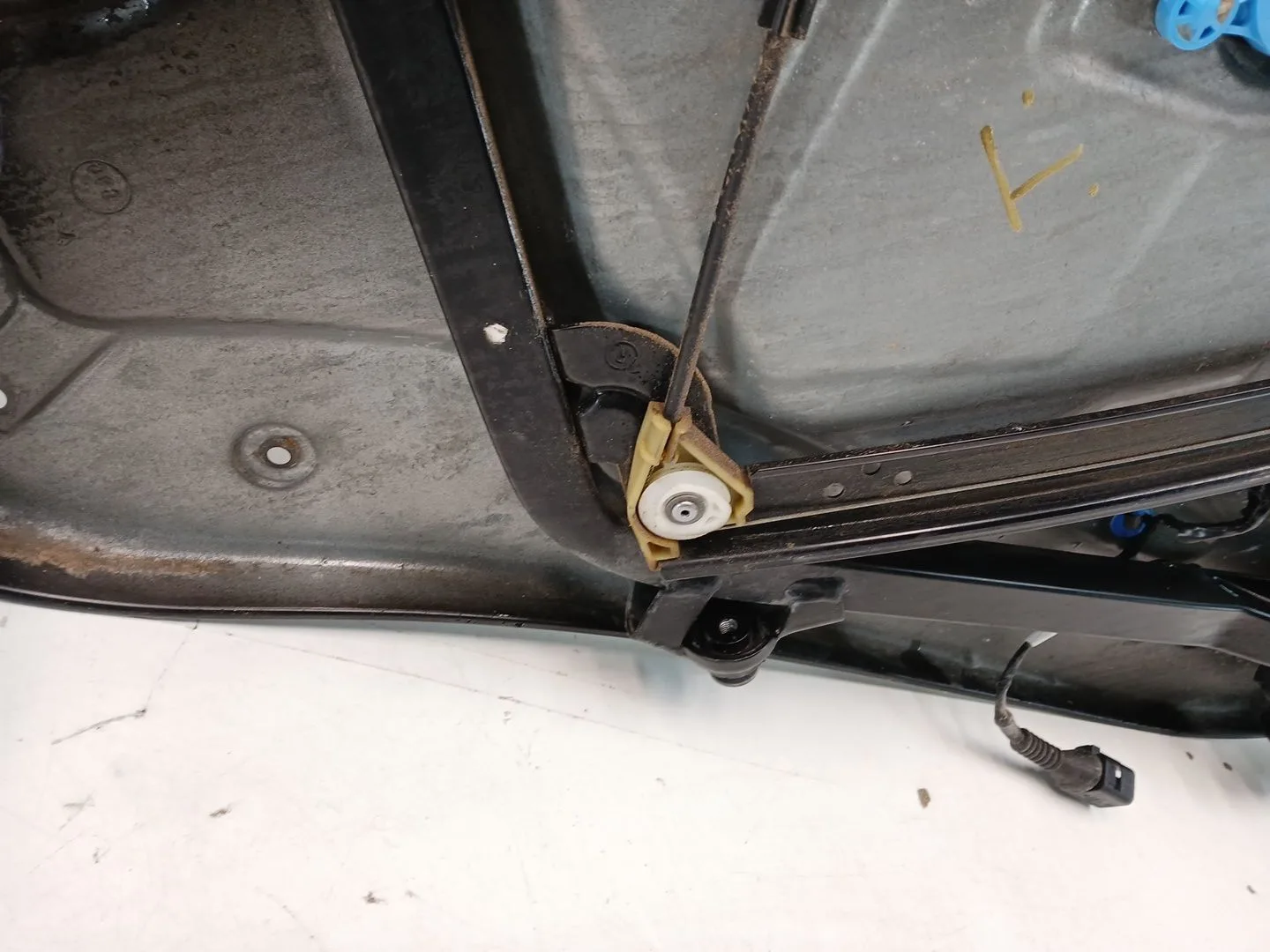 Elevalunas Trasero Izquierdo para Porsche Cayenne (9Pa)